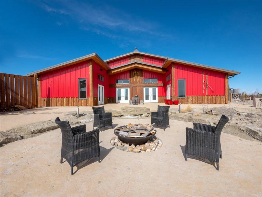 Residential Building with I/9 in Bright Red and I/9 in Sage (roof)