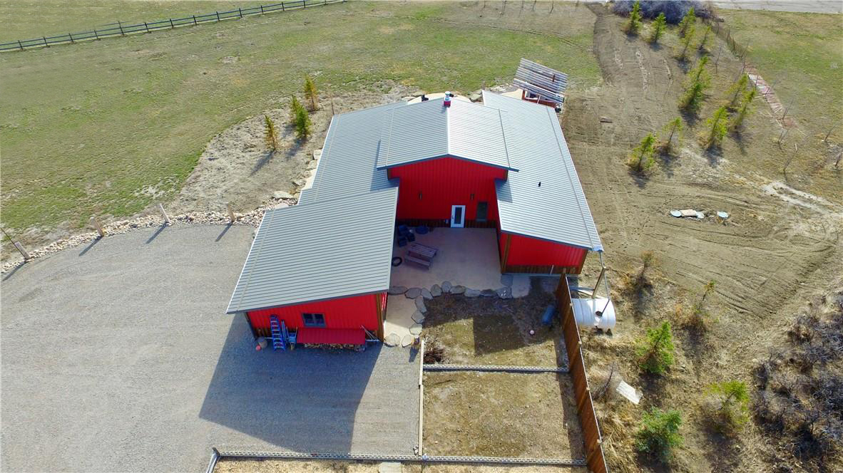 Residential Building with I/9 in Bright Red and I/9 in Sage (roof)