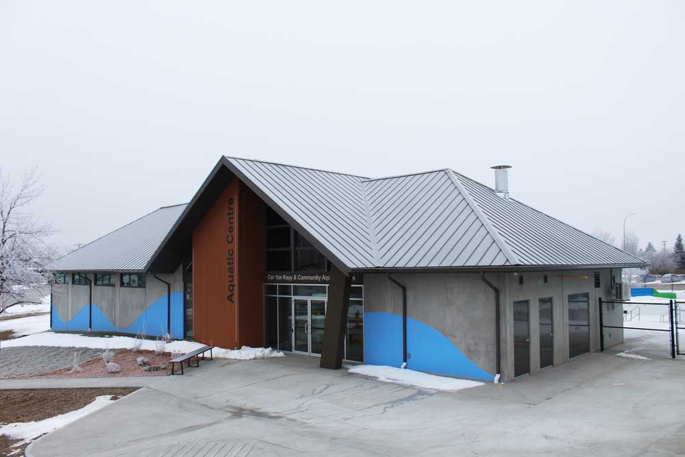 Public Pool with FormaLoc Roof