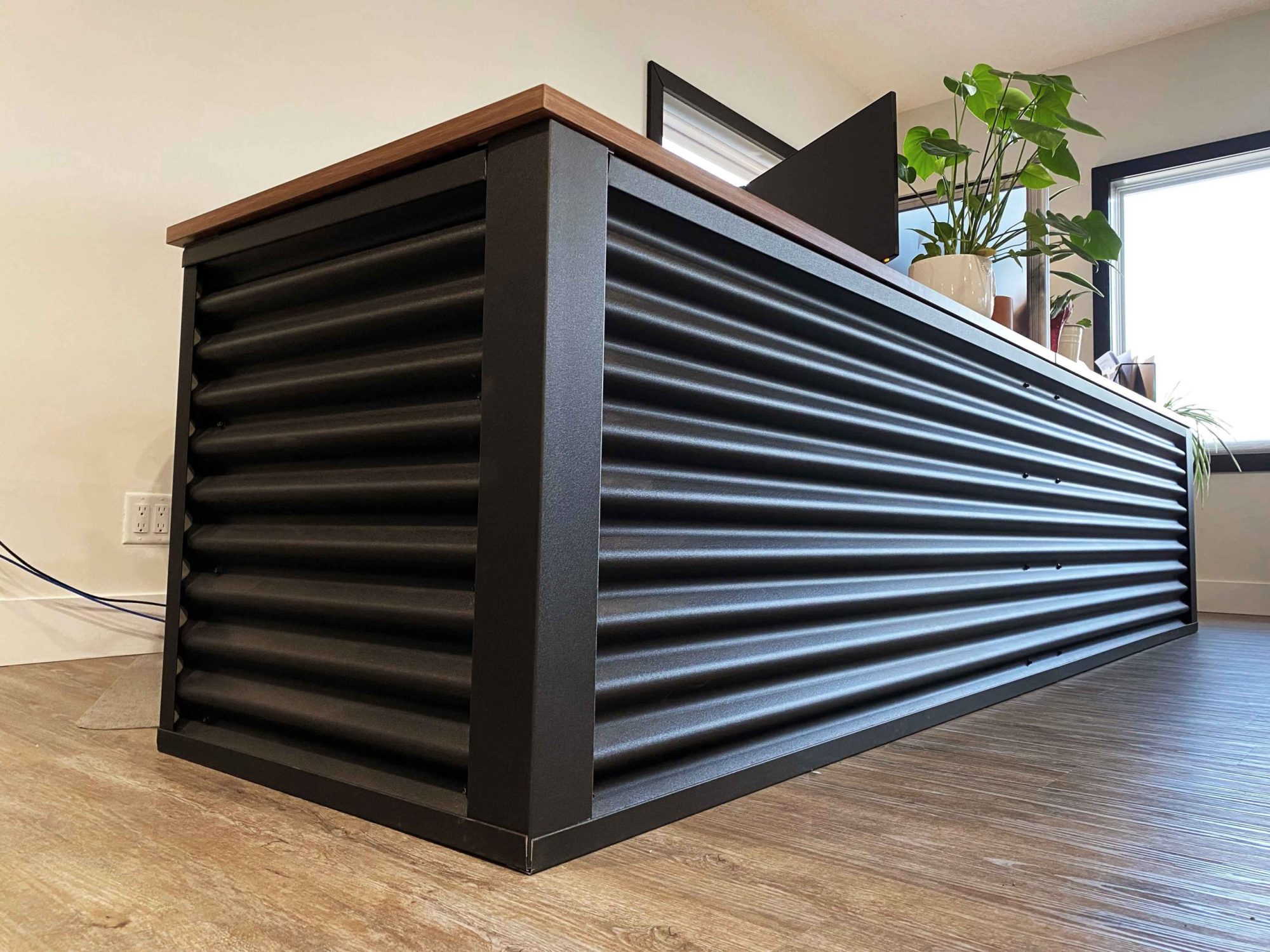 7/8" Corrugated in Black