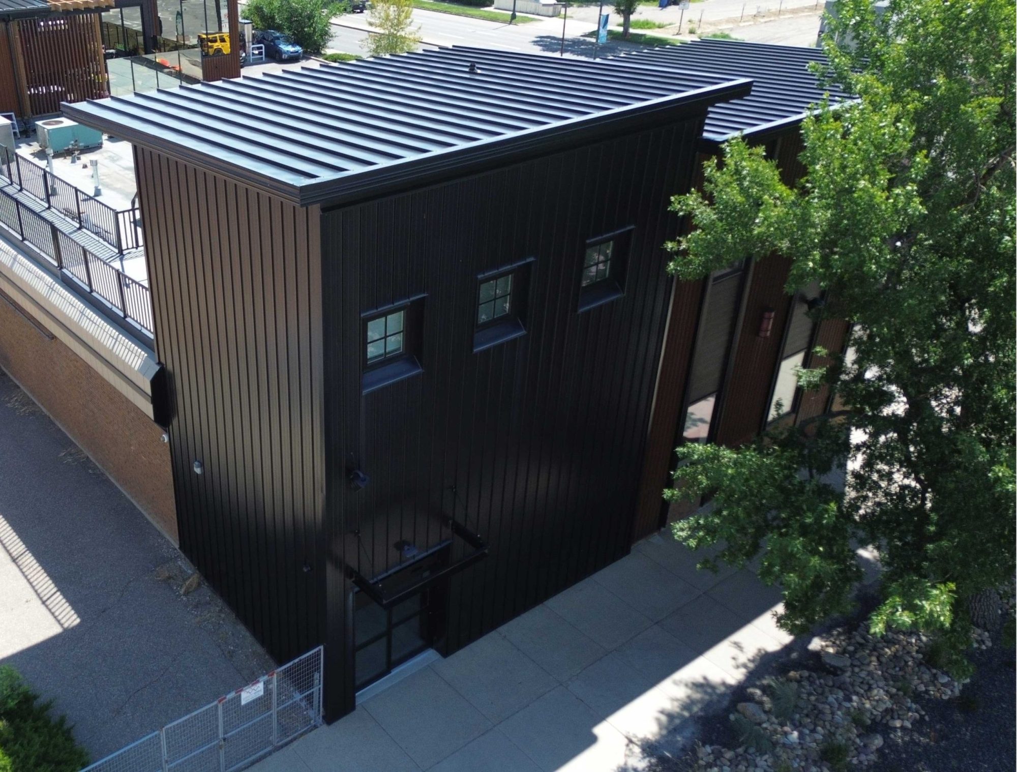 FormaLoc in Black, Forma Plank in Weathering Steel