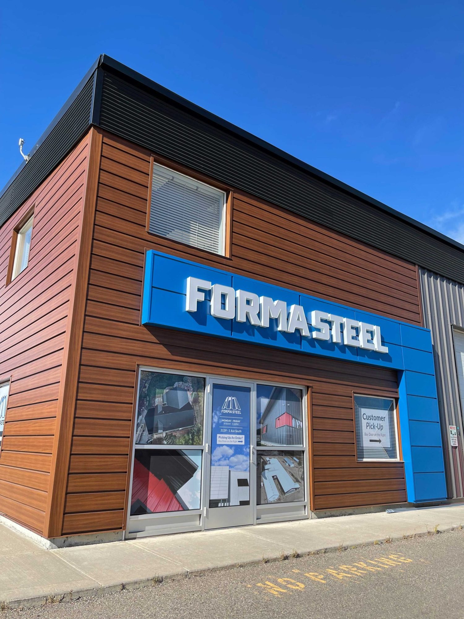 Expand Modular Panels in Royal Blue and Forma Plank in Espresso Woodgrain