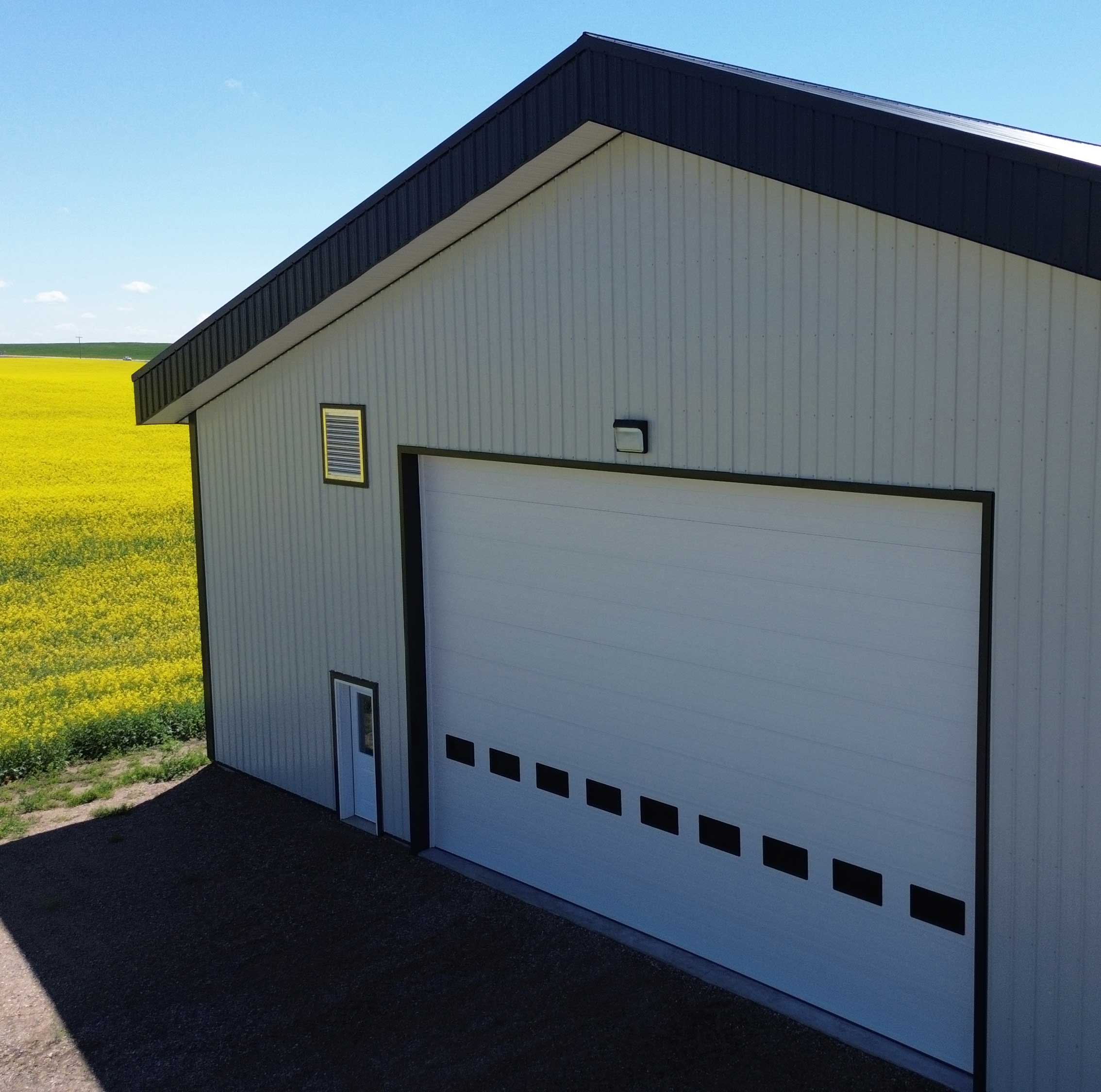 II/6 Soffit in Bone White and FC-36 in Bone White and Carbon