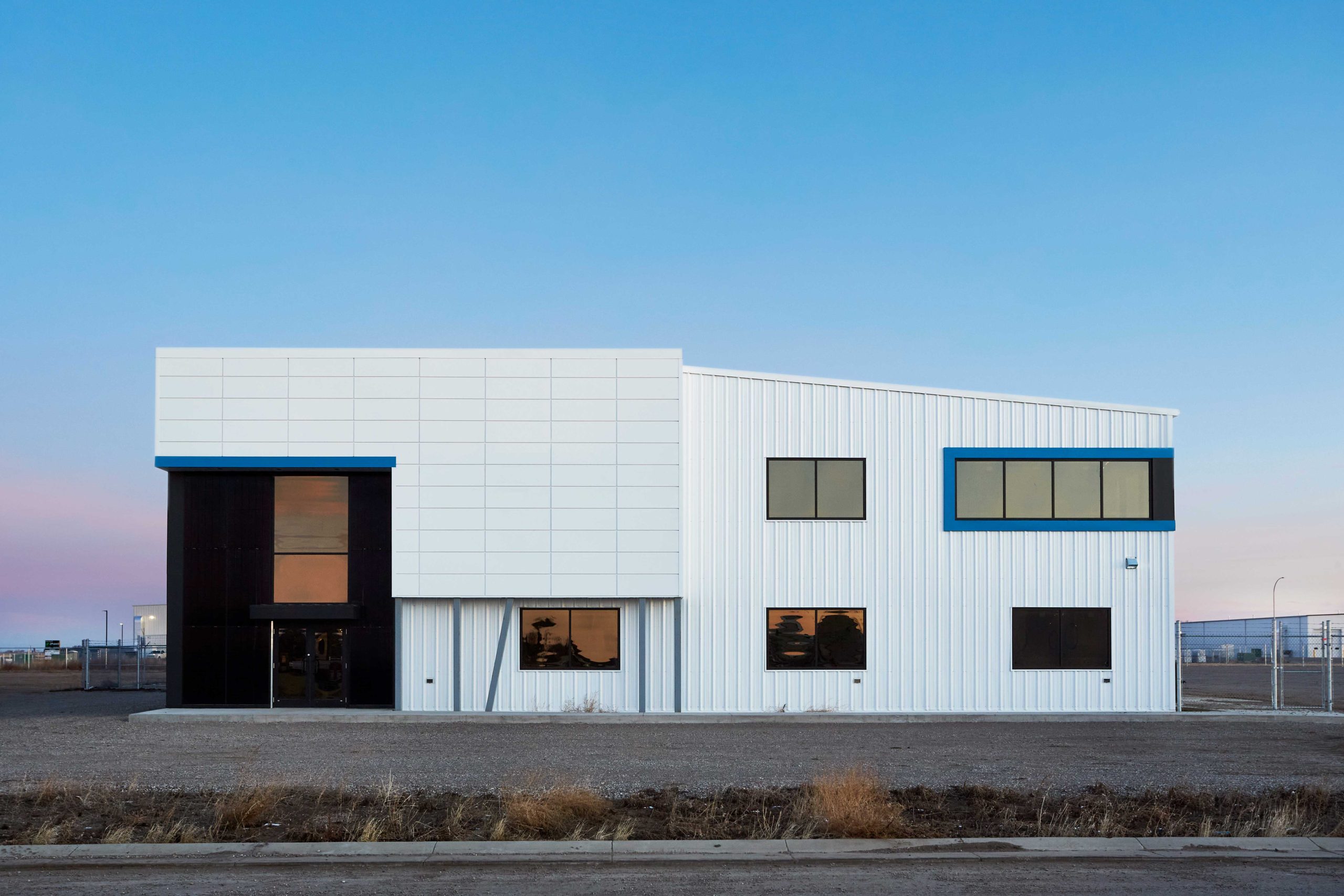 Expand Modular in Arctic White