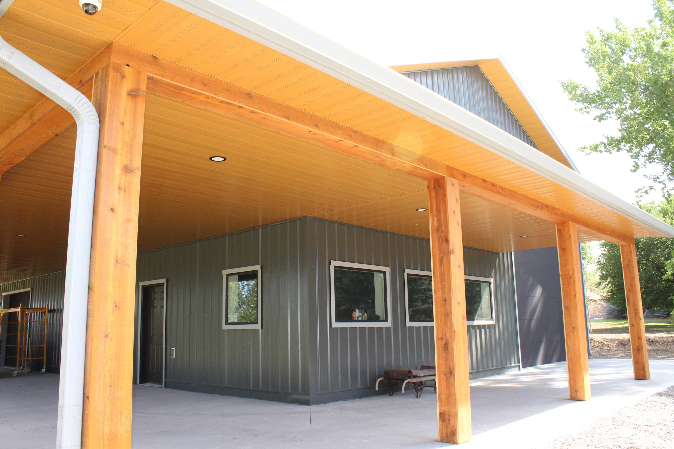 Interloc Soffit in Autumn Woodgrain