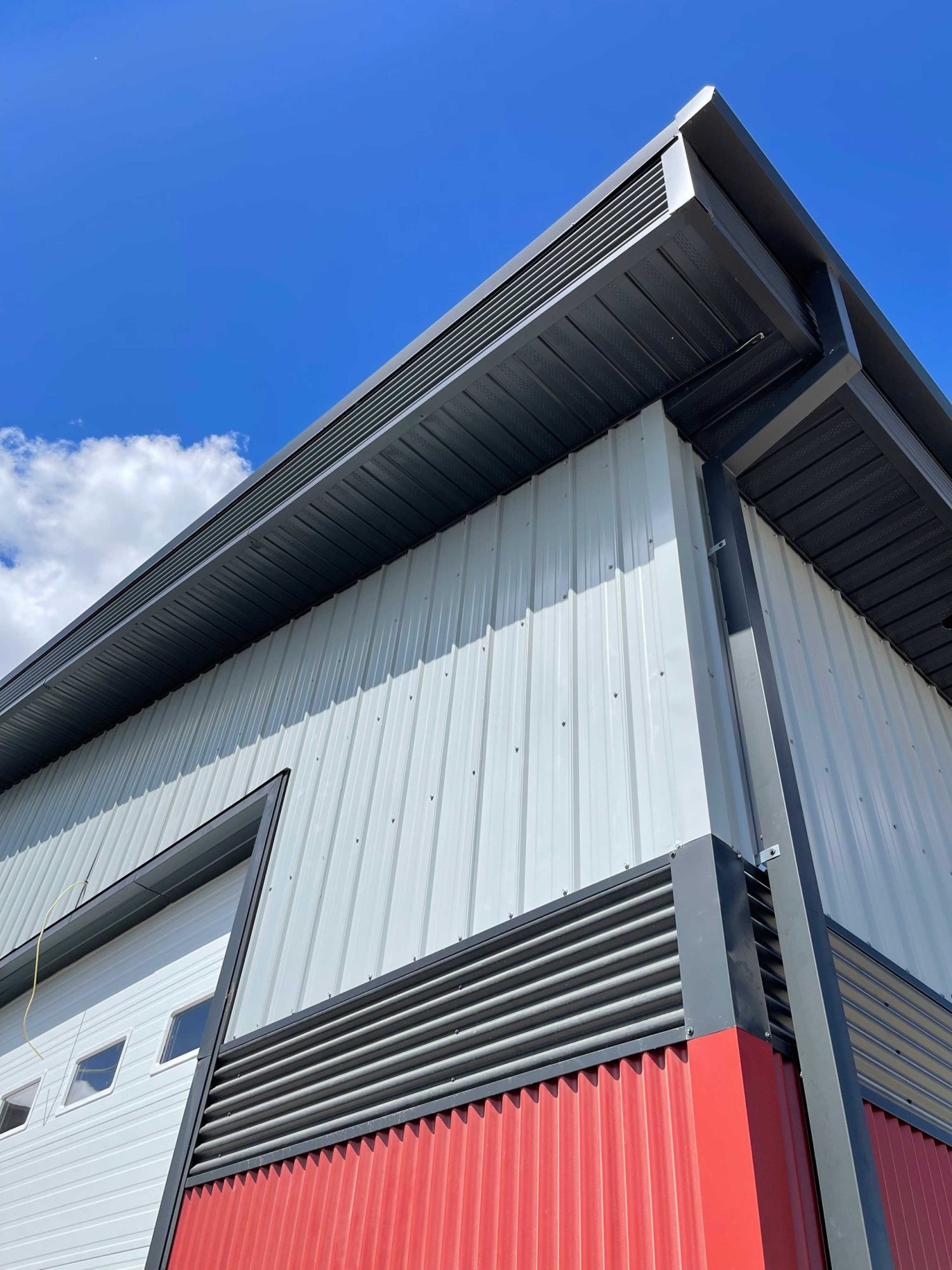 II/6 Reverse Soffit in Black