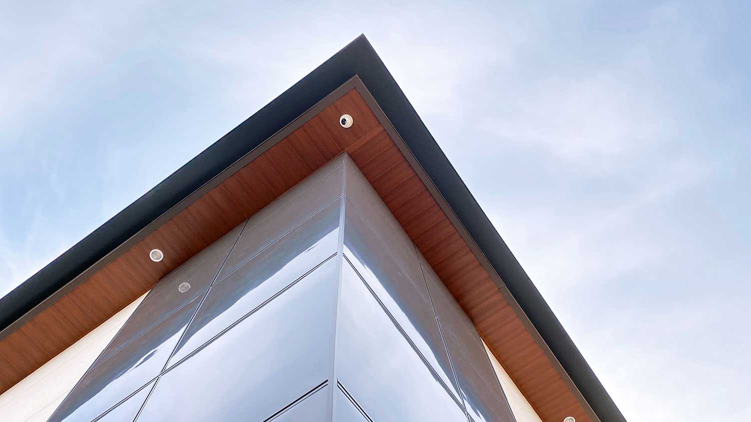 Interloc in Espresso Woodgrain Soffit